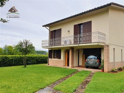 Villa in vendita a Lucca Gattaiola