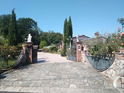 Villa in vendita a Sarzana La Spezia Sarzanello