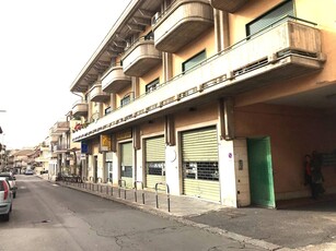 Affitto Magazzino, in zona CANNIZZARO, ACI CASTELLO