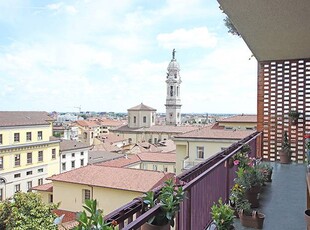 Appartamento con terrazzo, Bergamo centrale