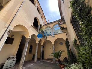 Appartamento di prestigio di 75 m² in affitto Vicolo Savelli, Roma, Lazio