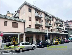 Bilocale con terrazzo in via filicaia 14, Prato