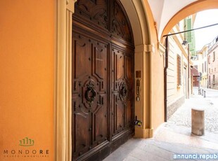 Bologna - Centro Storico, ad.ze Piazza