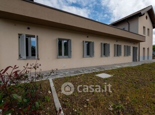 Casa Bi/Trifamiliare in Vendita in SP299 2 a Novara