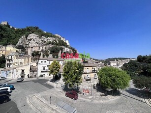 Casa indipendente in Vendita in Via Giusti a Ragusa