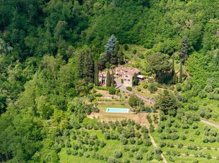 Esclusiva Casa Indipendente di 330 mq in vendita Capannori, Italia