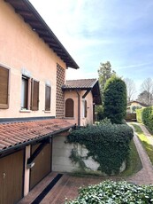 Esclusiva villa in vendita Via Fatebenefratelli, Erba, Como, Lombardia