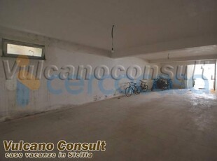 Magazzino in affitto in Torrente Boccetta, Lipari