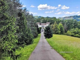 Prestigiosa villa di 600 mq in vendita Strada Comunale Varano de' Melegari, Varano de' Melegari, Emilia-Romagna