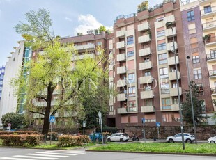 Appartamento di lusso di 150 m² in vendita Corso Italia, Milano, Lombardia