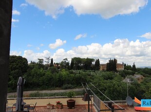 Quadrilocale in vendita a Colle di Val d'Elsa