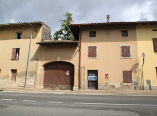 Rustico-Casale-Corte in Vendita ad Romans D`isonzo - 145000 Euro
