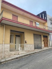 Stabile / Palazzo in Vendita in Via Guglielmo Oberdan a Ragusa