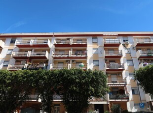 Vendita Appartamento, in zona CORSO DEI MILLE, PALERMO