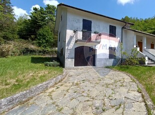 Vendita Villa Via Vittorio Veneto, 85
Crocefieschi, Crocefieschi