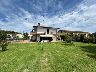 Villa con giardino a Castiraga Vidardo