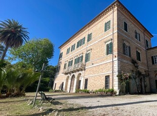 Villa con terrazzo, San Benedetto del Tronto residenziale sud