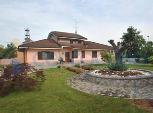 Villa in ottime condizioni in vendita a Mortara