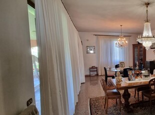 Villa in vendita a Marina di Carrara - Carrara