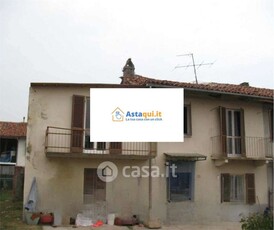 Villa in Vendita in Frazione Sessant 327 a Asti