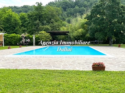 agriturismo in vendita a Cavallina