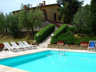 Casa a Monte San Savino con piscina, barbecue e terrazza