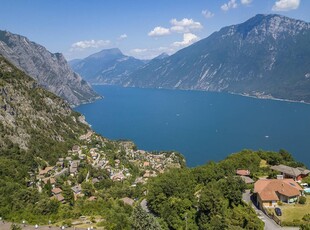 Accogliente villa con parcheggio, terrazza e internet vicino al Lago di Garda