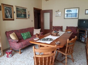 Appartamento in Vendita a Sassari, 120'000€, 130 m²