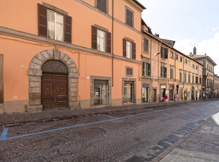 Appartamento in vendita a Viterbo - Zona: Centro