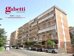 Appartamento in Via Merloni, 12, Bari (BA)