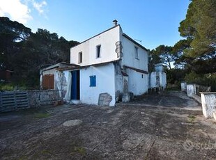 Carloforte casa indip con terreno e vista mare