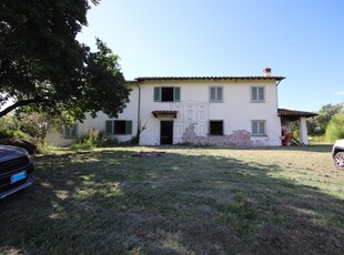 Casa indipendente con giardino in chiesa di gragnano capannori, Capannori