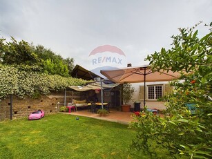 Casa Indipendente in Vendita a Roma, zona Cesano, 179'000€, 111 m²