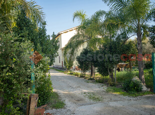 Casa indipendente in vendita Latina