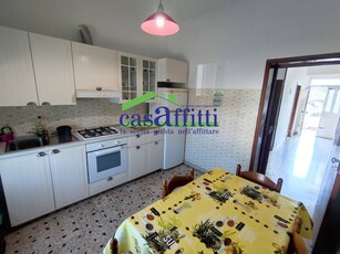 Casa Semi Indipendente in Affitto a Chieti, zona Chieti Scalo università, 230€, 70 m², arredato