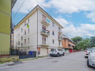 Quadrilocale in Vendita a Pisa, 295'000€, 100 m², arredato, con Box