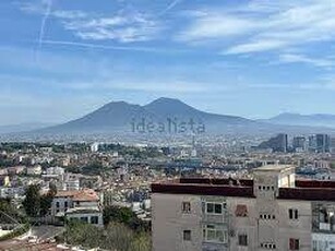 Quadrilocale in zona San Carlo Arena , Capodimonte a Napoli