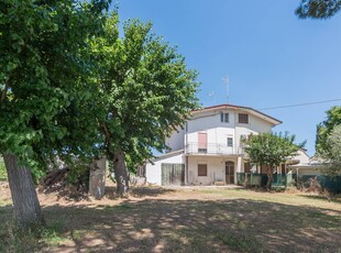 Rustico/Casale/Corte in vendita a Misano Adriatico - Zona: LA CELLA