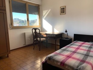 Stanza in appartamento in affitto a Siena