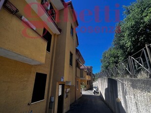 Trilocale in Affitto a Cosenza, 500€, 80 m²