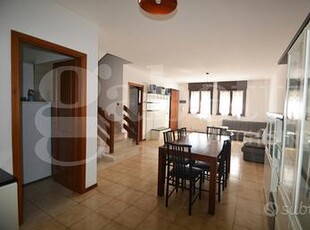 Villa a schiera Modena [2305VRG]