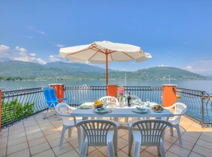 Villa con terrazza sul lago - Lago Maggiore 100m