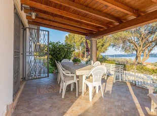 Villa di lusso con terrazza e parcheggio, vicino a Cugnana - 200m dal centro città