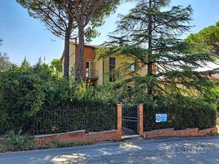 Villa in città con vista mozzafiato