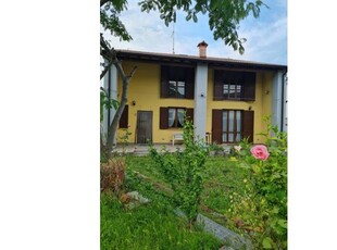 Villa in vendita a Casale Cremasco-Vidolasco, Frazione Casale Cremasco, Via D. Francesco Aschedamini 15