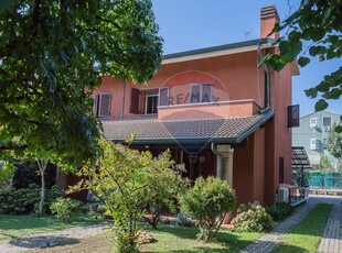 Villa in vendita a San Donato Milanese