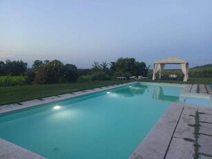 Villa in vendita a Traversetolo