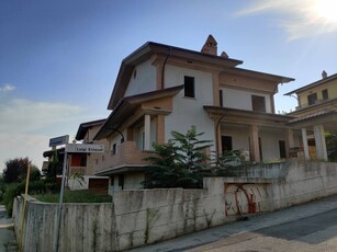 Villa in vendita Teramo