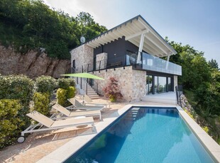 Villa Montelago With Pool