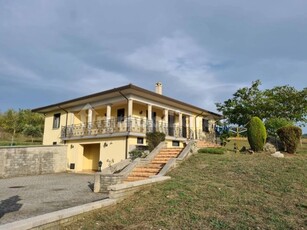 Villa nuova a Gesualdo - Villa ristrutturata Gesualdo